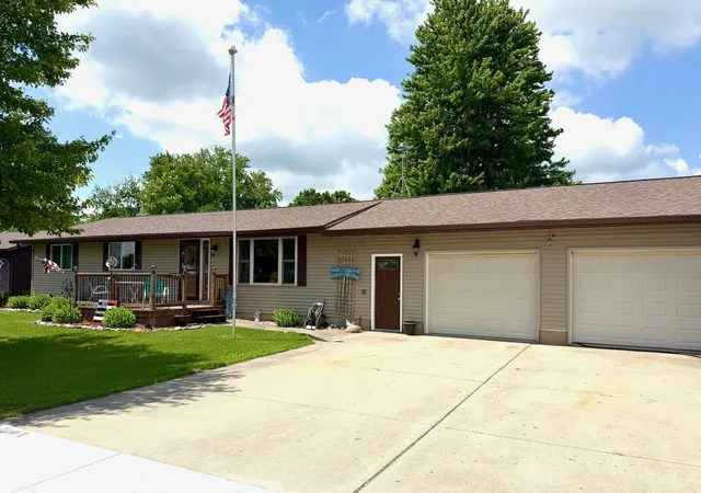 3rd image of 110 N Seigel St, Lostant, IL 61334 | MLS# 12697428