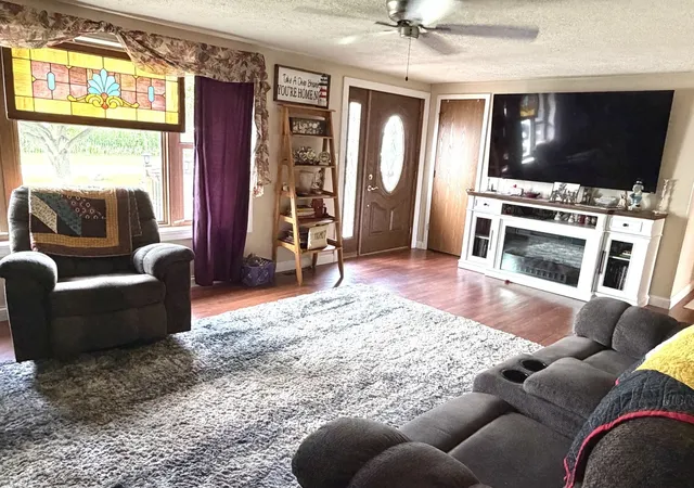 5th image of 110 N Seigel St, Lostant, IL 61334 | MLS# 12697428