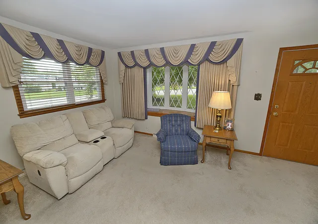 2nd image of 749 Fort St, Ottawa, IL 61350 | MLS# 12697470