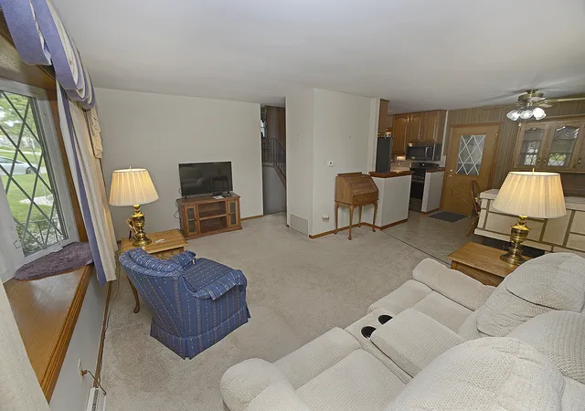 3rd image of 749 Fort St, Ottawa, IL 61350 | MLS# 12697470