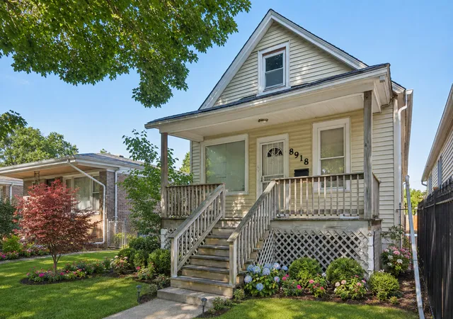 2nd image of 8918 S Woodlawn Ave, Chicago, IL 60619 | MLS# 12697472