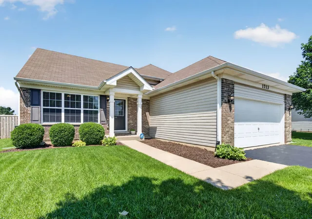 Homes for sale in Joliet, IL | 1713 Aaron Ln, Joliet, IL 60431 | MLS# 12697476