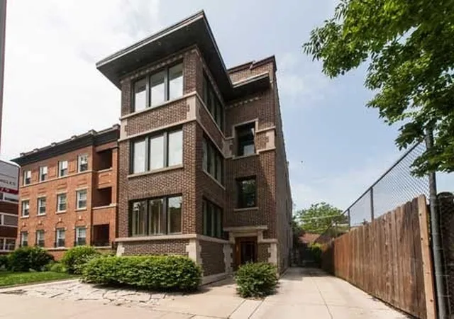 1st image of 824 W Gunnison St, Chicago, IL 60640 | MLS# 12697506