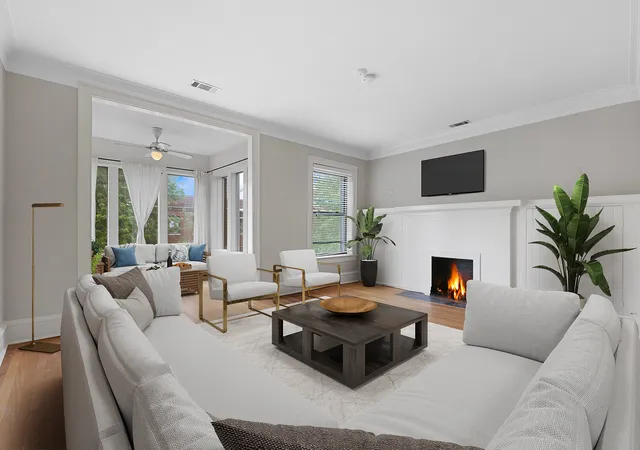 3rd image of 824 W Gunnison St, Chicago, IL 60640 | MLS# 12697506