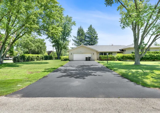 Homes for sale in Prospect Heights, IL | 15 E Leon Ln, Prospect Heights, IL 60070 | MLS# 12697515
