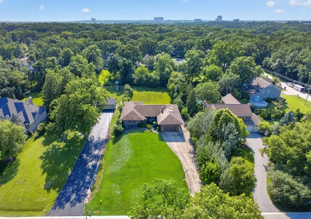 Homes for sale in Downers Grove, IL | 3620 Douglas Rd, Downers Grove, IL 60515 | MLS# 12697519