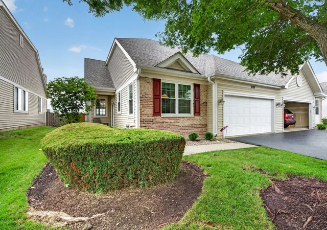 Homes for sale in Joliet, IL | 2126 Tremont Ln, Joliet, IL 60431 | MLS# 12697531