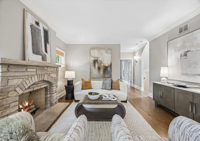 Homes for sale in Hinsdale, IL | 360 N Oak St, Hinsdale, IL 60521 | MLS# 12697559