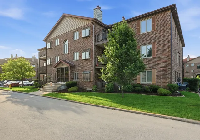 3rd image of 6419 Oak Forest Ave #2S, Tinley Park, IL 60477 | MLS# 12697585
