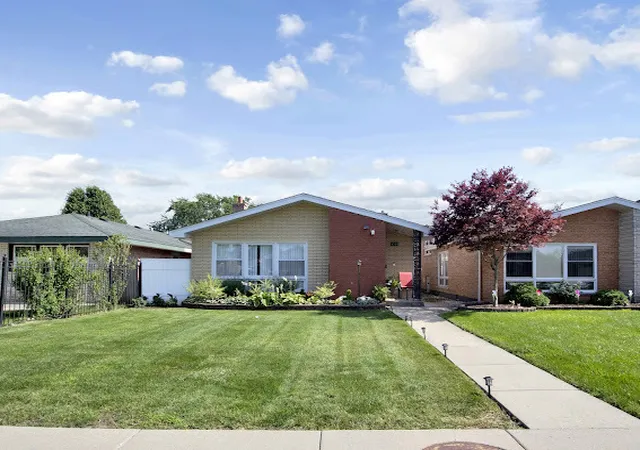 Photo 2 of Sale Pending at 4339 W 83rd Street, Chicago, IL 60652 | MLS# 12697586 | Listing updated on 2026-08-11
