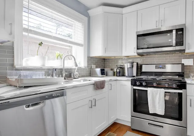 Photo 4 of Sale Pending at 4339 W 83rd Street, Chicago, IL 60652 | MLS# 12697586 | Listing updated on 2026-08-11