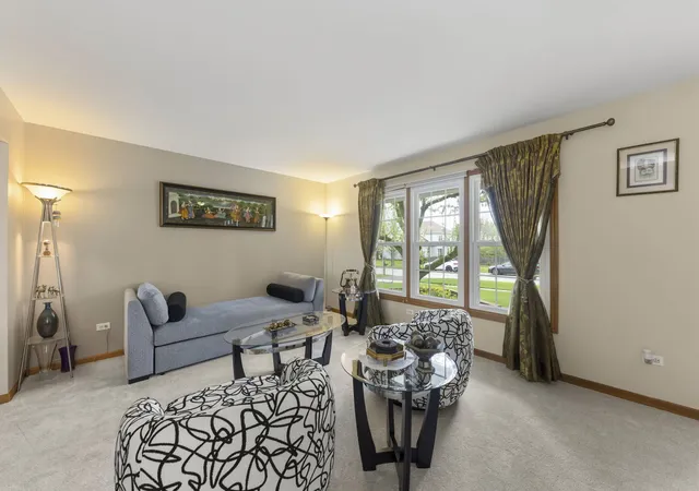 5th image of 4108 Schillinger Dr, Naperville, IL 60564 | MLS# 12697590