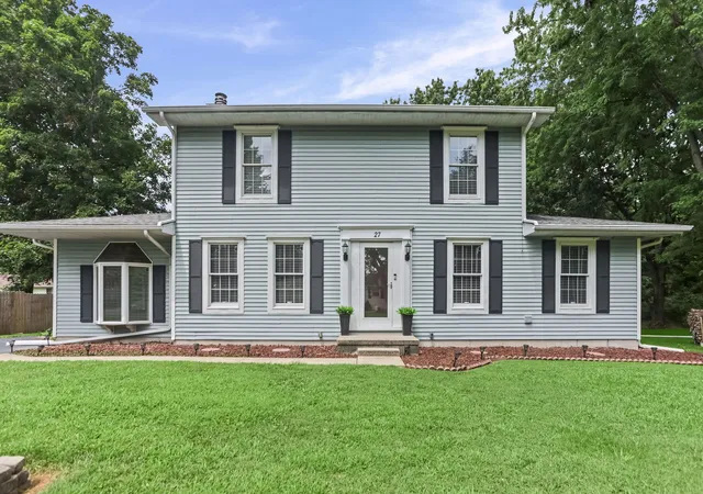 Photo 2 of Sale Pending at 27 Bel Air Dr, Centralia, IL 62801 | MLS# 12697646 | Listing updated on 2026-09-17