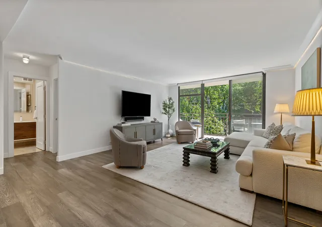 Homes for sale in Chicago, IL | 1430 N Astor St #5C, Chicago, IL 60610 | MLS# 12697647