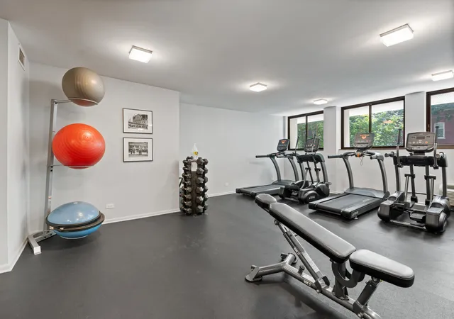 Homes for sale in Chicago, IL | 1430 N Astor St #5C, Chicago, IL 60610 | MLS# 12697647