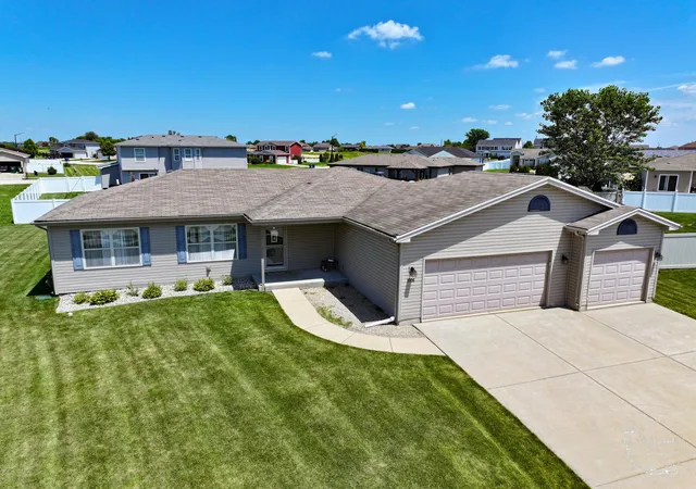Homes for sale in Bourbonnais, IL | 1706 Terramere Dr, Bourbonnais, IL 60914 | MLS# 12697649