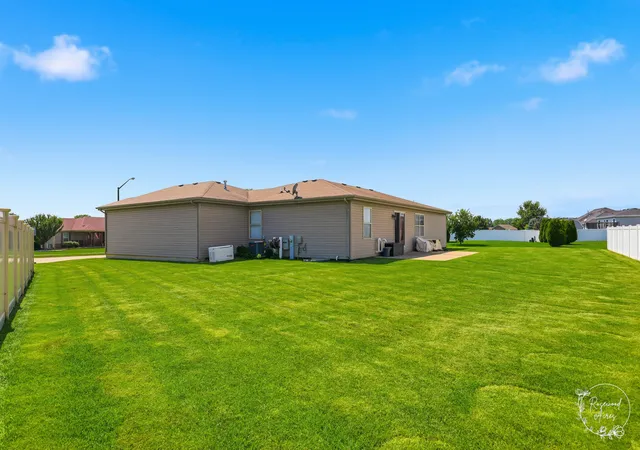 Homes for sale in Bourbonnais, IL | 1706 Terramere Dr, Bourbonnais, IL 60914 | MLS# 12697649