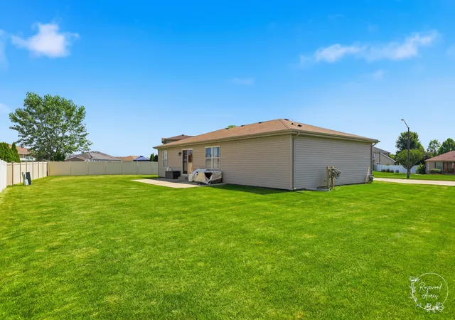 Homes for sale in Bourbonnais, IL | 1706 Terramere Dr, Bourbonnais, IL 60914 | MLS# 12697649
