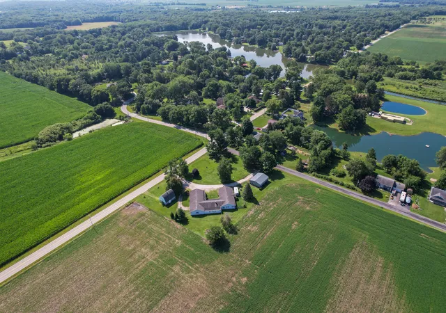 Photo 4 of Single family home for sale at 122 County Rd 2150 N, Mahomet, IL 61853 | MLS# 12697653 | Listing updated on 2026-09-14