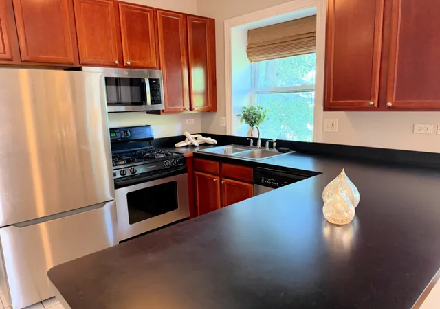 Homes for sale in Chicago, IL | 4201 N Sawyer Ave, Chicago, IL 60618