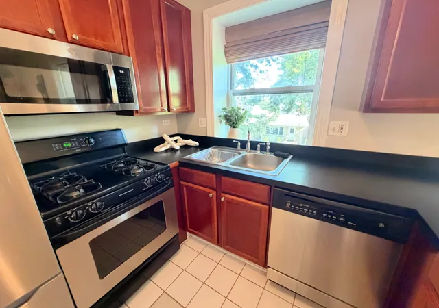 Homes for sale in Chicago, IL | 4201 N Sawyer Ave, Chicago, IL 60618