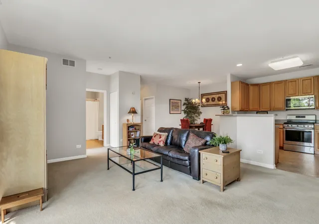 Homes for sale in Gurnee, IL | 34451 N Old Walnut Cir, Gurnee, IL 60031