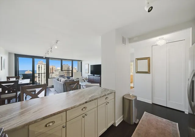 3rd image of 1560 N Sandburg Ter #2708J, Chicago, IL 60610 | MLS# 12697701