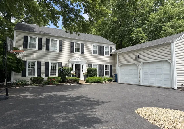 Homes for sale in Crete, IL | 2938 E Poplar Ln, Crete, IL 60417 | MLS# 12697710