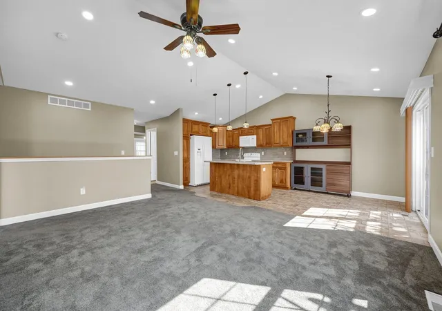 Photo 4 of Townhouse for sale at 171 Cassidy Rd, Normal, IL 61761 | MLS# 12697711 | Listing updated on 2026-09-07