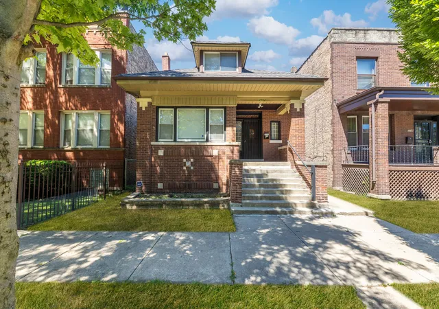 Homes for sale in Chicago, IL | 7752 S Evans Ave, Chicago, IL 60619 | MLS# 12697730