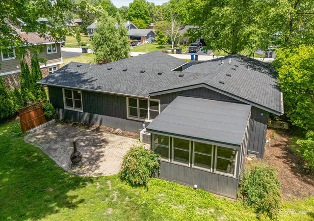 Homes for sale in Johnsburg, IL | 3403 Cove Ct, Johnsburg, IL 60051 | MLS# 12697733