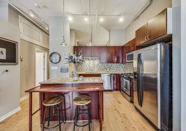 Homes for sale in Chicago, IL | 740 W Fulton St #1010, Chicago, IL 60661 | MLS# 12697734