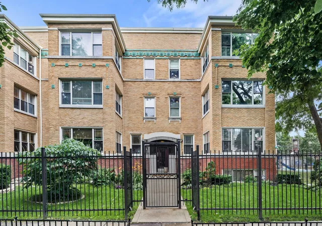 1st image of 4447 N Magnolia Ave #2, Chicago, IL 60640 | MLS# 12697779