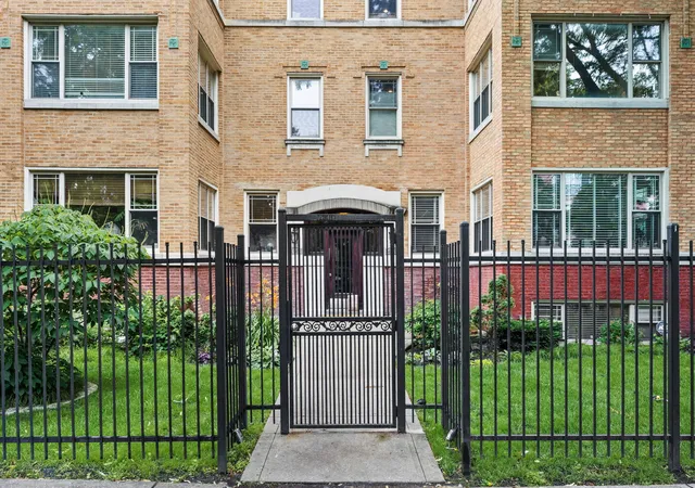 2nd image of 4447 N Magnolia Ave #2, Chicago, IL 60640 | MLS# 12697779