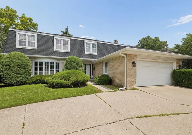 2nd image of 3856 Rutgers Ln, Northbrook, IL 60062 | MLS# 12697789