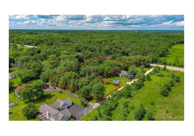 Homes for sale in West Chicago, IL | 28w185 Geneva Rd, West Chicago, IL 60185 | MLS# 12697805