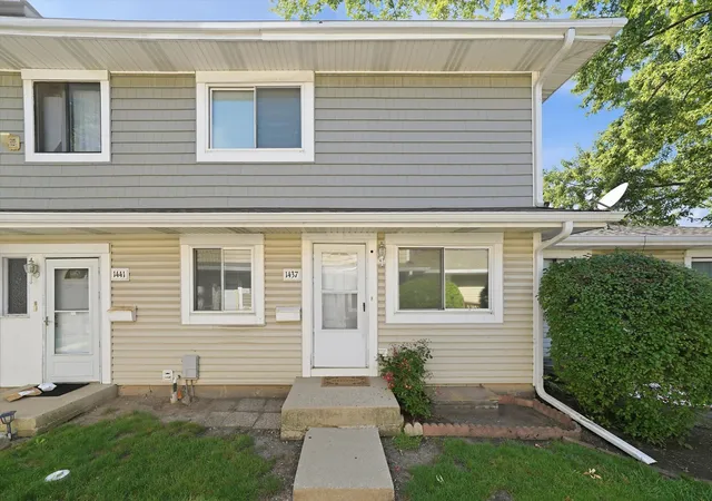 Homes for sale in Hanover Park, IL | 1437 Sutter Dr #1437, Hanover Park, IL 60133 | MLS# 12697816