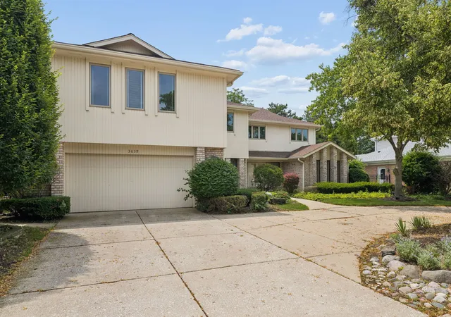 5th image of 3639 Pebble Beach Rd, Northbrook, IL 60062 | MLS# 12697822