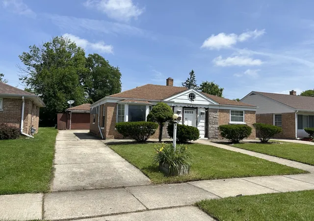2nd image of 2222 Spruce Rd, Homewood, IL 60430 | MLS# 12697823