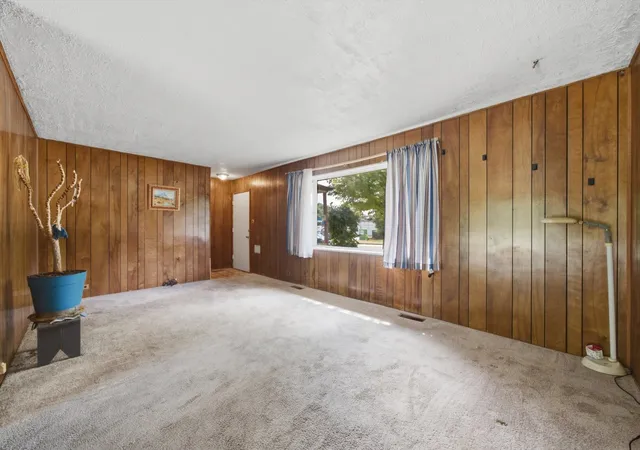 Photo 4 of Single family home for sale at 22205 Central Park Ave, Park Forest, IL 60466 | MLS# 12697833 | Listing updated on 2026-09-25