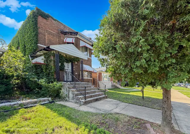 2nd image of 9737 S Prairie Ave, Chicago, IL 60628 | MLS# 12697839