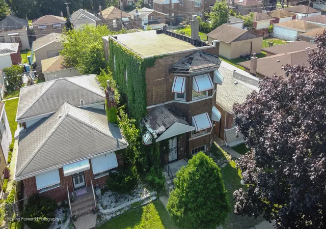 3rd image of 9737 S Prairie Ave, Chicago, IL 60628 | MLS# 12697839