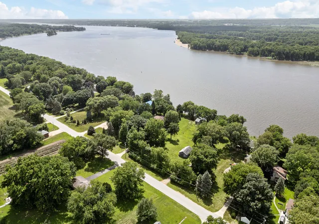 2nd image of 17520 River Rd, Cordova, IL 61242 | MLS# 12697845