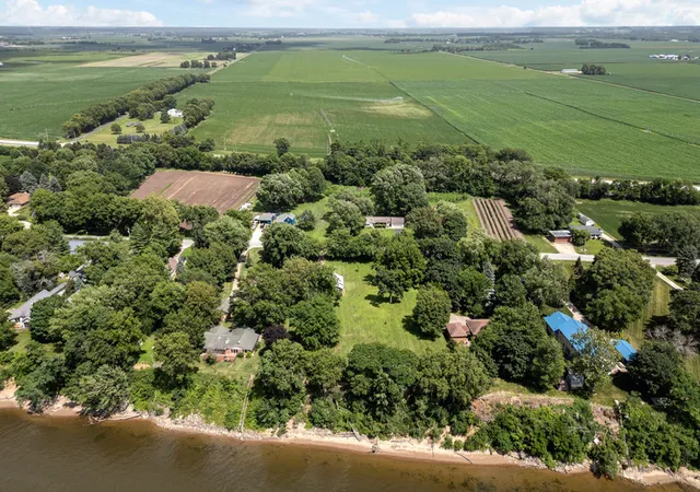3rd image of 17520 River Rd, Cordova, IL 61242 | MLS# 12697845