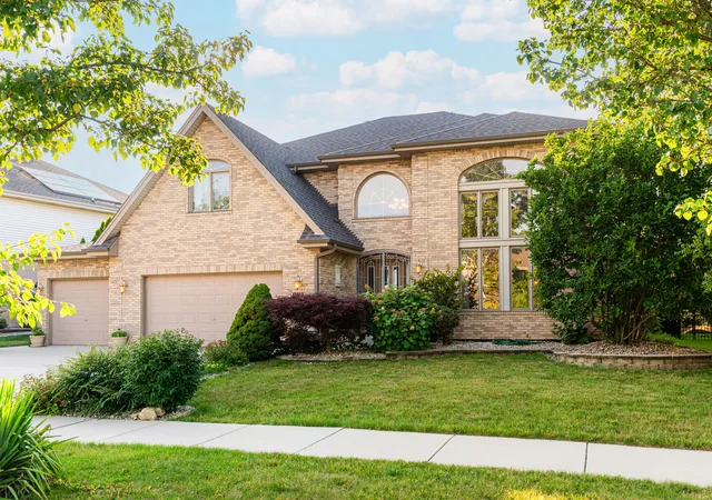 Homes for sale in Lemont, IL | 1233 Covington Dr, Lemont, IL 60439 | MLS# 12697865