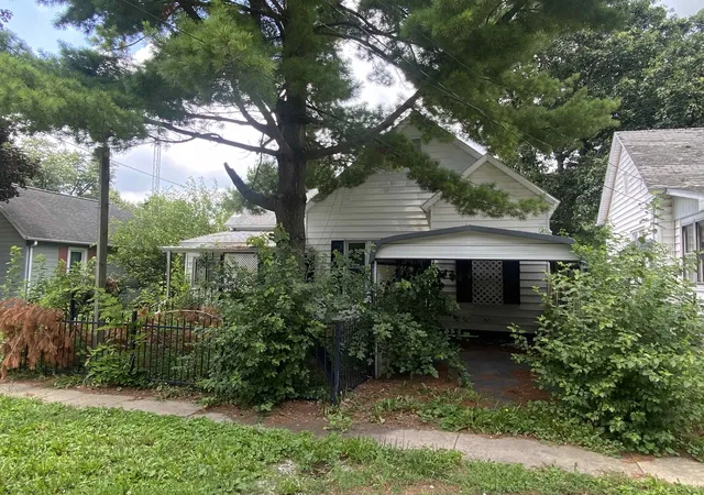 Homes for sale in Virden, IL | 967 N Noble St, Virden, IL 62690 | MLS# 12697880