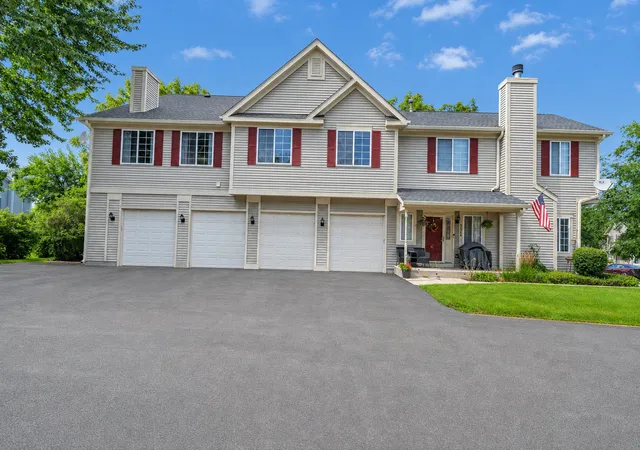 Homes for sale in South Elgin, IL | 302 Windsor Ct #D, South Elgin, IL 60177 | MLS# 12697893