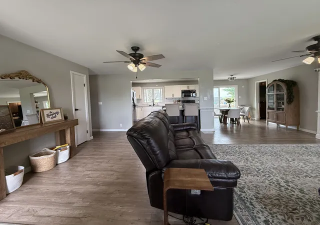 Homes for sale in Champaign, IL | 3201 Meridian Dr, Champaign, IL 61822 | MLS# 12697927