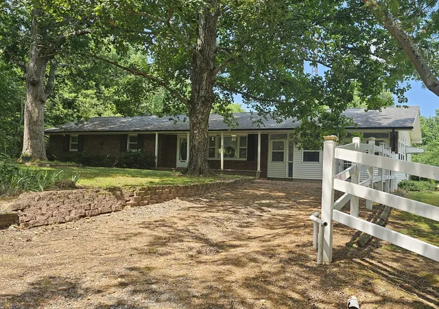 Homes for sale in Mt Vernon, IL | 19503 N Moonbeam Ln, Mt Vernon, IL 62864 | MLS# 12697934