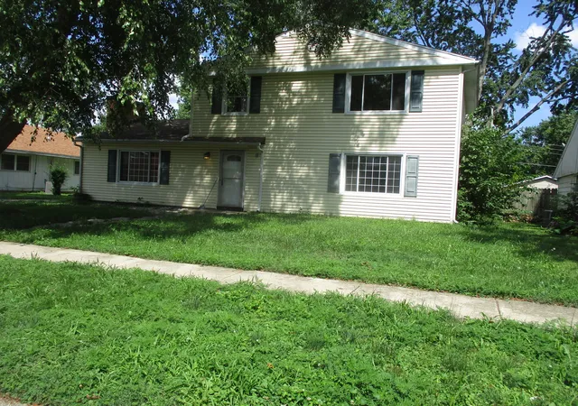 Homes for sale in Champaign, IL | 810 Centennial Dr, Champaign, IL 61821 | MLS# 12697952